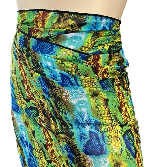 Your Best Look Sarong - Picture 2 of 7